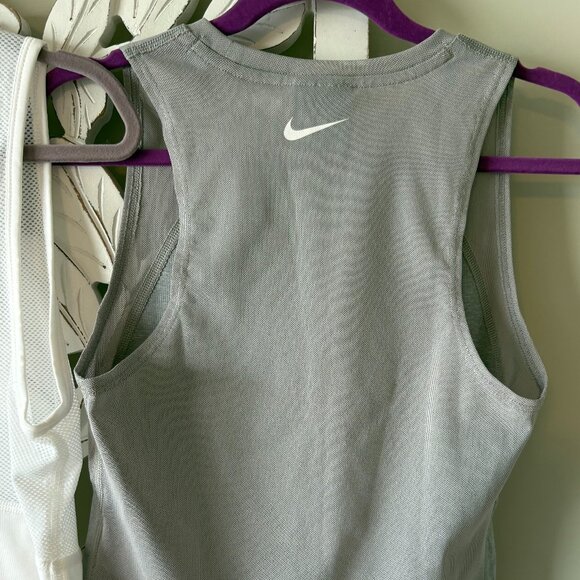 Nike Pro Fit Tank Tops - Set of 2 - NWOT - Picture 6 of 8